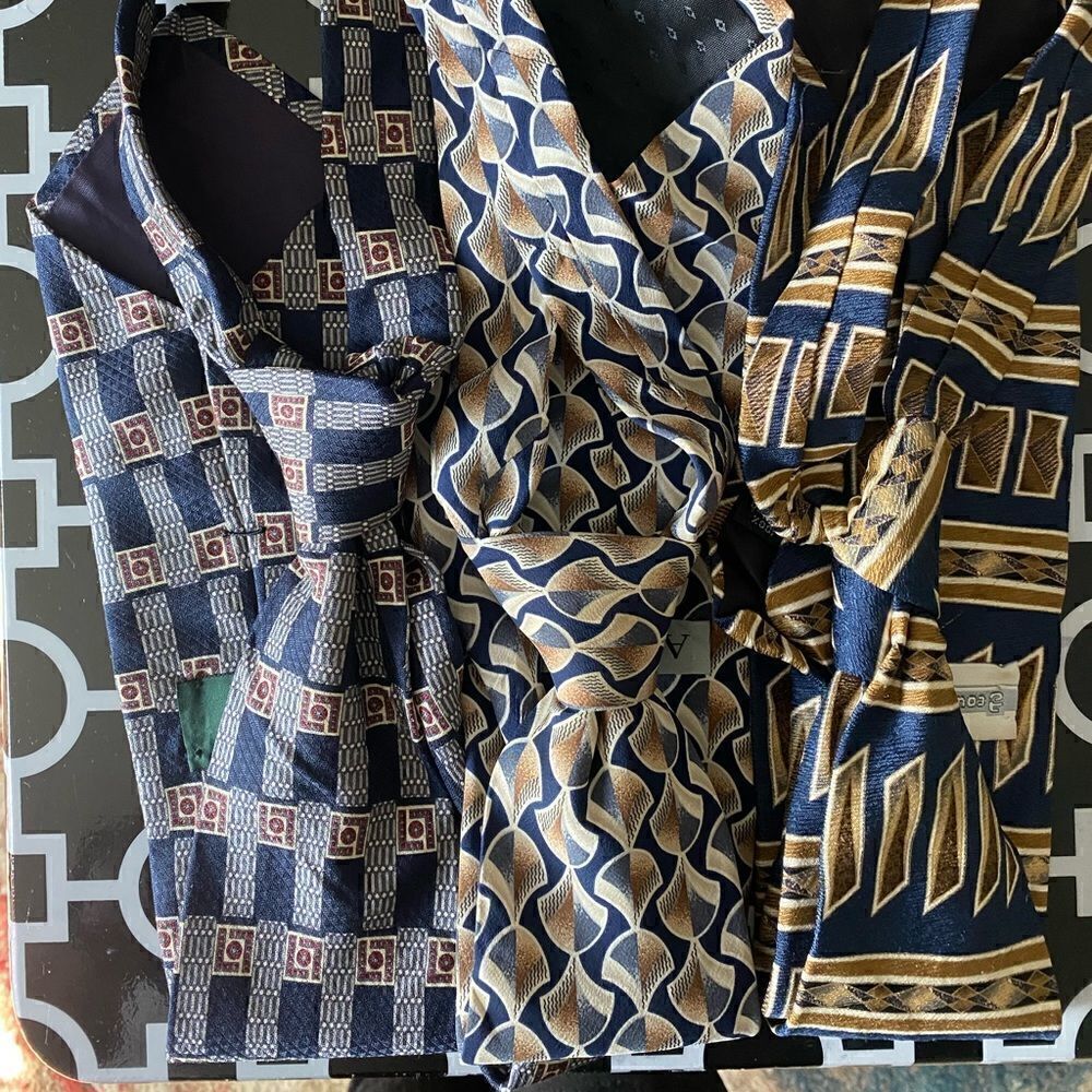 Bundle of 3 Neckties - Picture 3 of 6